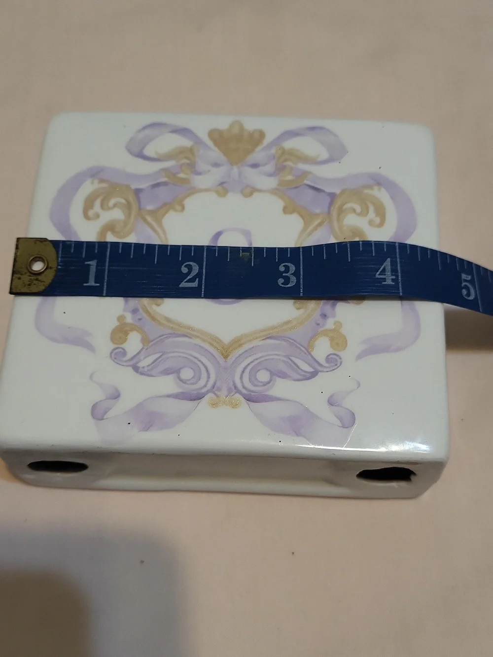 'S' Monogram Decor - Picture 4 of 6